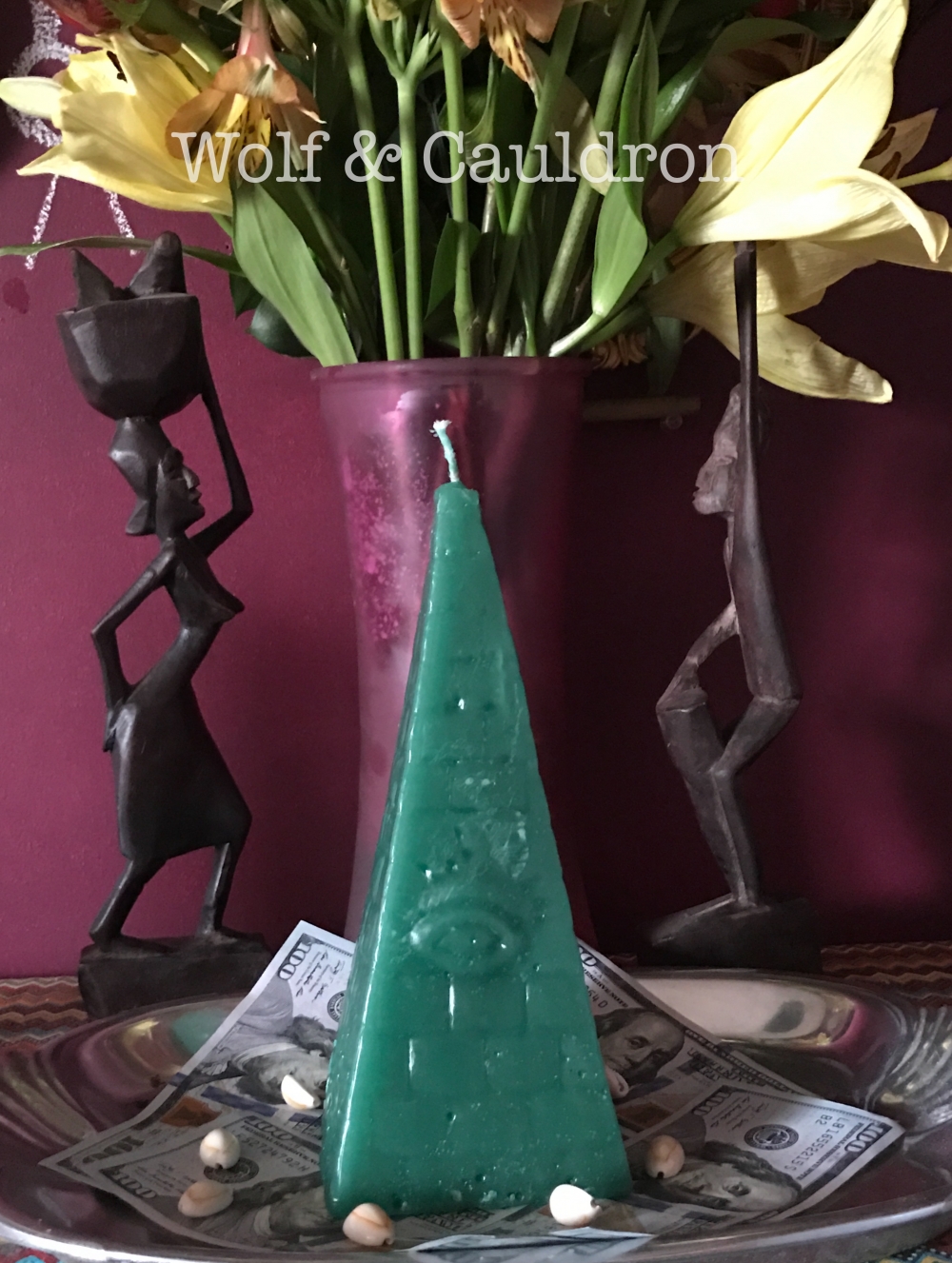 Loaded Money Pyramid Candle Bring in some serious cash Wolf & Cauldron